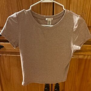 Bozzolo Women's Short Sleeve Ribbed Top in Light Brown